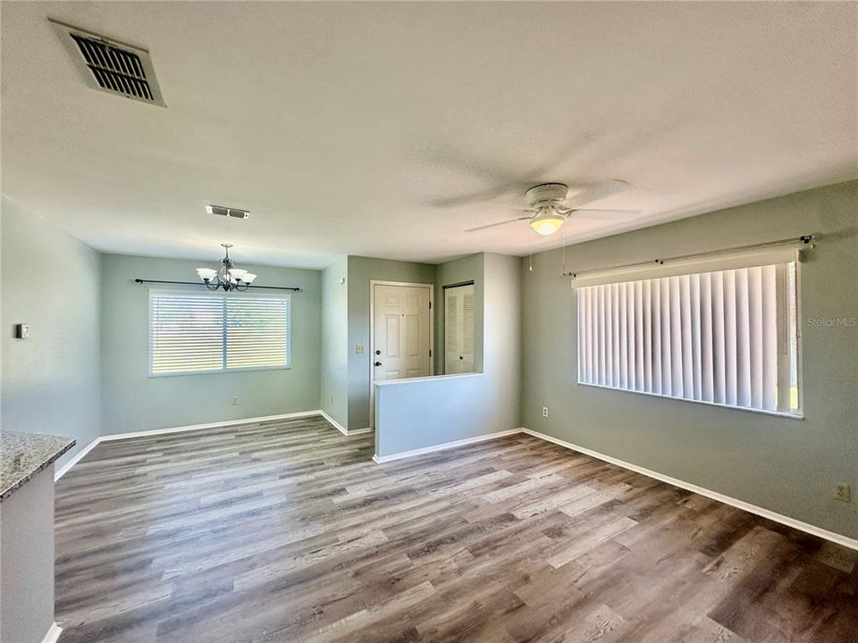 For Rent: $1,700 (2 beds, 2 baths, 930 Square Feet)