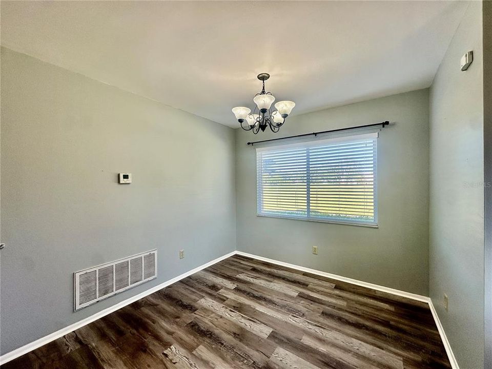 For Rent: $1,700 (2 beds, 2 baths, 930 Square Feet)