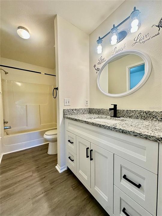 For Rent: $1,700 (2 beds, 2 baths, 930 Square Feet)