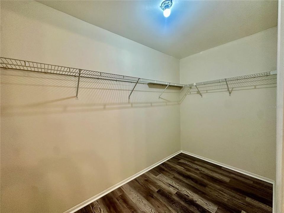 For Rent: $1,700 (2 beds, 2 baths, 930 Square Feet)