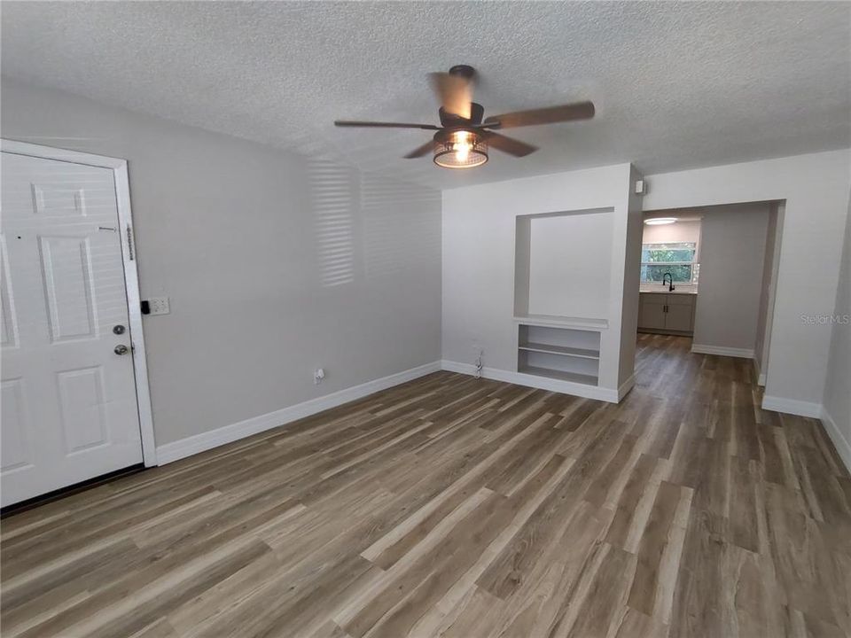 出租: $1,450 (2 贝兹, 2 浴室, 1036 平方英尺)