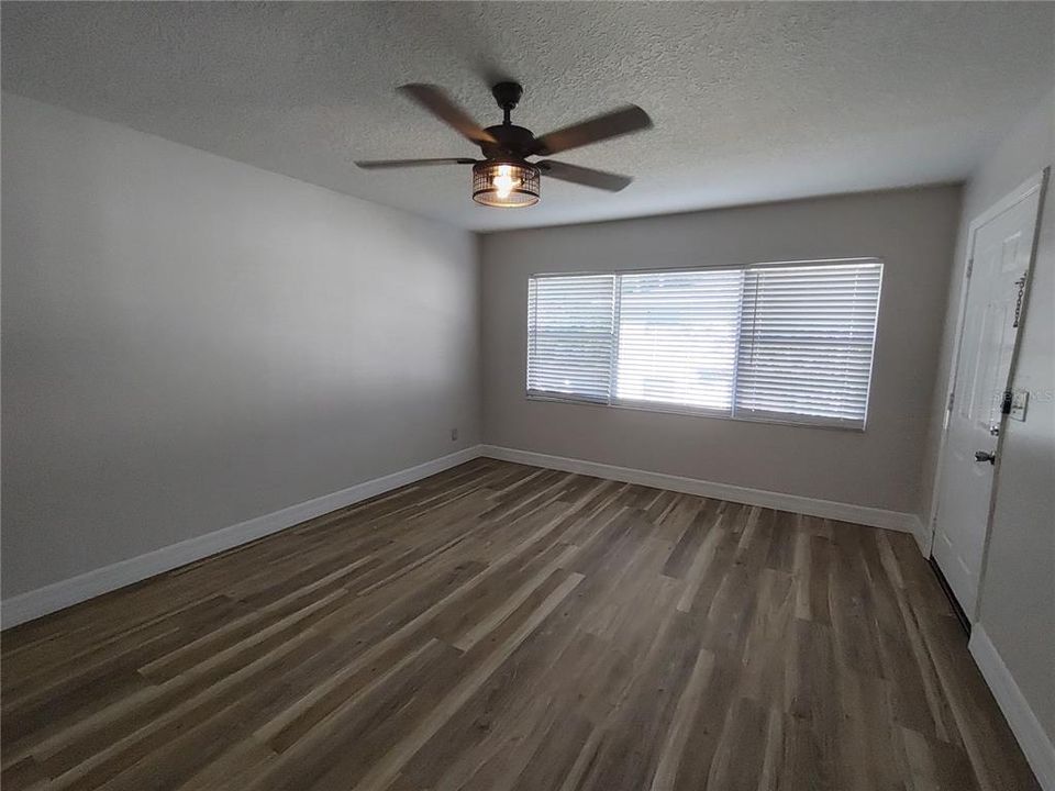 出租: $1,450 (2 贝兹, 2 浴室, 1036 平方英尺)