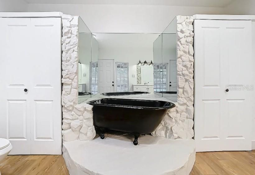 待售: $255,000 (3 贝兹, 2 浴室, 1427 平方英尺)