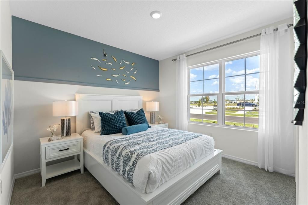 Activo con contrato: $384,990 (4 camas, 2 baños, 1828 Pies cuadrados)