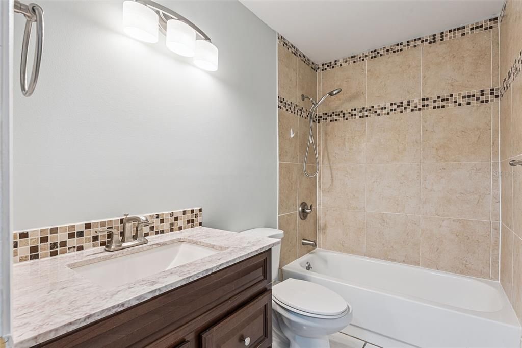 Active With Contract: $240,000 (2 beds, 2 baths, 1116 Square Feet)