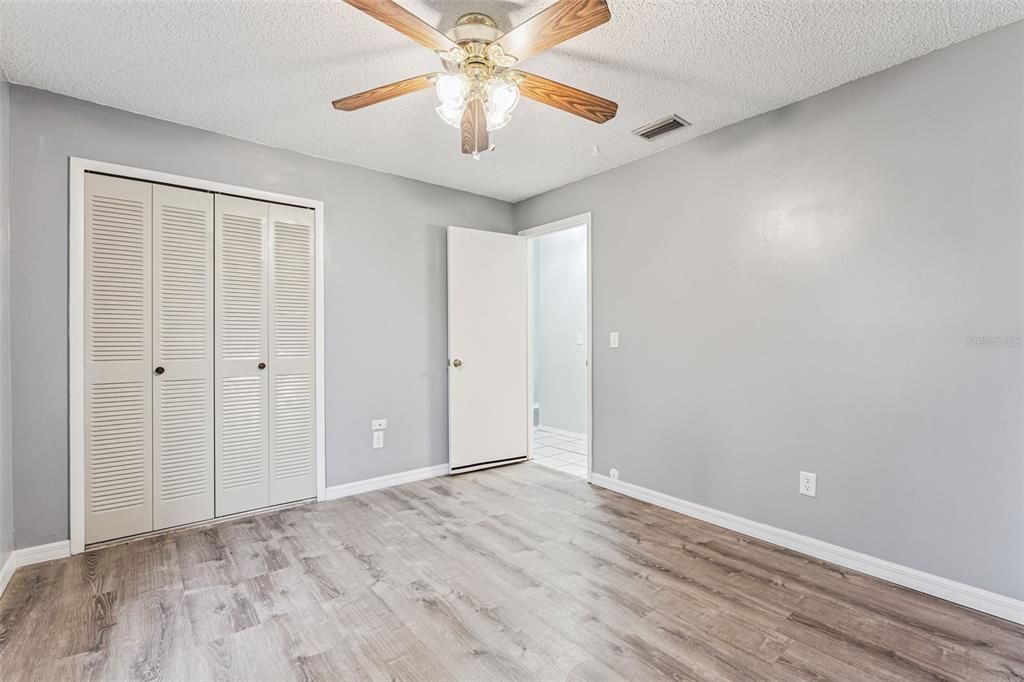 Active With Contract: $240,000 (2 beds, 2 baths, 1116 Square Feet)