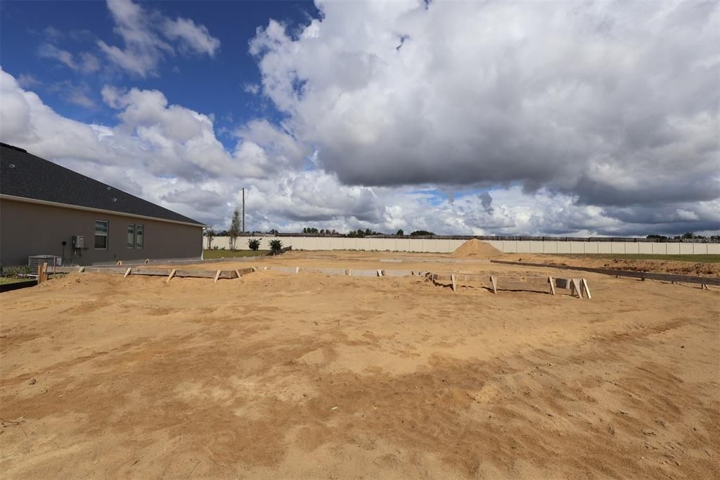 Под контрактом: $799,990 (4 спален, 3 ванн, 3022 Квадратных фут)