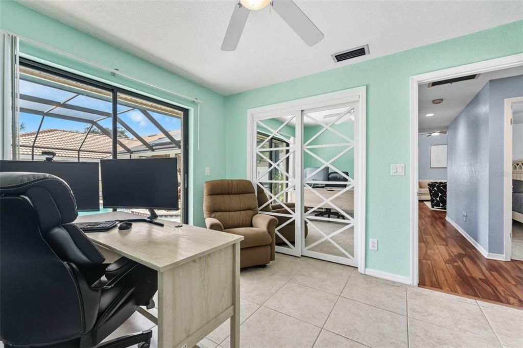 Activo con contrato: $779,900 (4 camas, 2 baños, 2121 Pies cuadrados)