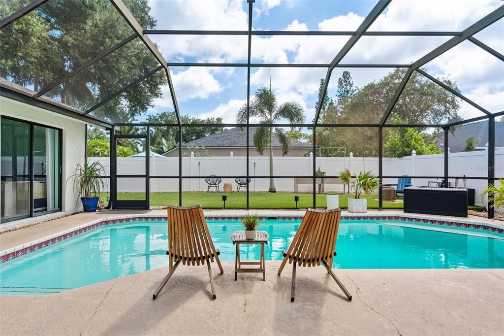 Activo con contrato: $779,900 (4 camas, 2 baños, 2121 Pies cuadrados)