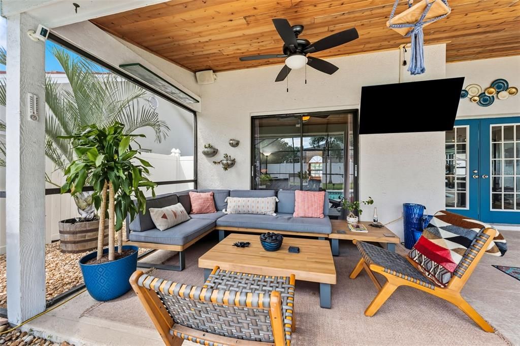 Activo con contrato: $779,900 (4 camas, 2 baños, 2121 Pies cuadrados)