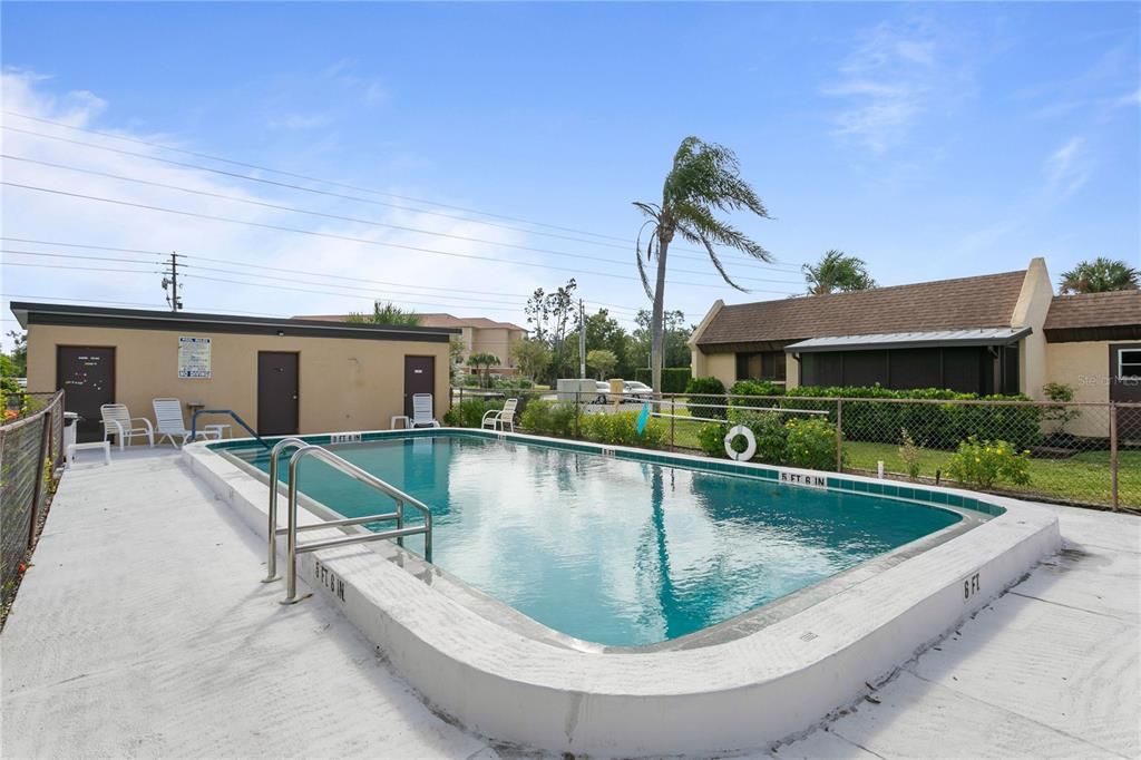 For Sale: $120,000 (1 beds, 1 baths, 631 Square Feet)