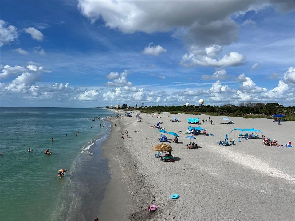 For Sale: $120,000 (1 beds, 1 baths, 631 Square Feet)