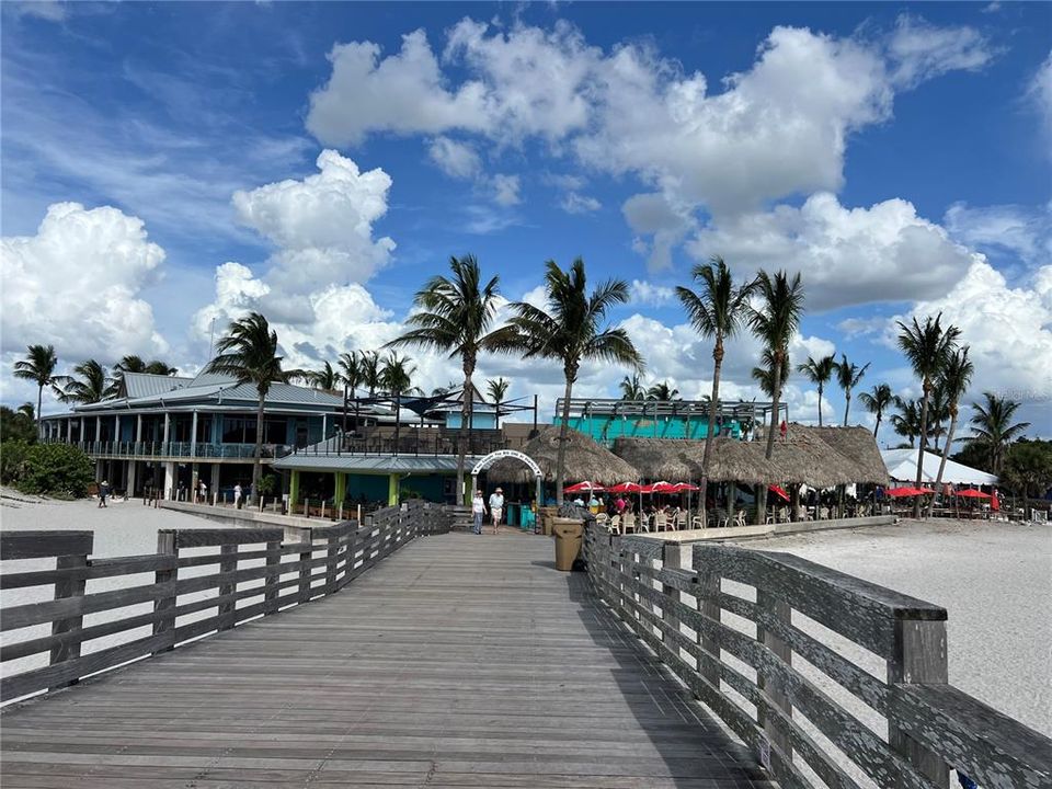 For Sale: $120,000 (1 beds, 1 baths, 631 Square Feet)