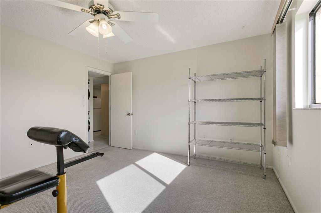 For Sale: $120,000 (1 beds, 1 baths, 631 Square Feet)