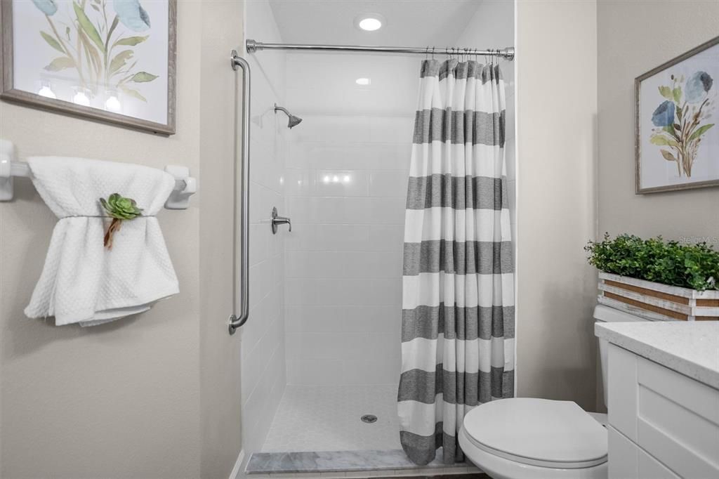 待售: $389,900 (2 贝兹, 2 浴室, 1546 平方英尺)