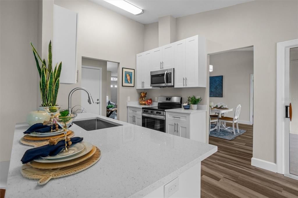 待售: $389,900 (2 贝兹, 2 浴室, 1546 平方英尺)