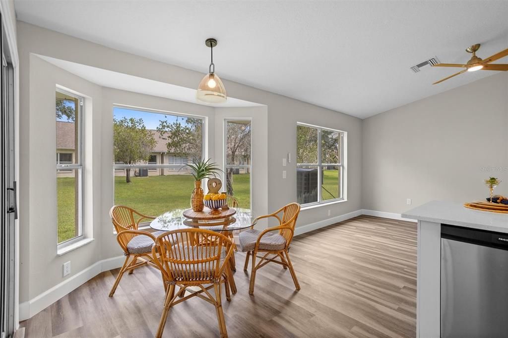 待售: $389,900 (2 贝兹, 2 浴室, 1546 平方英尺)