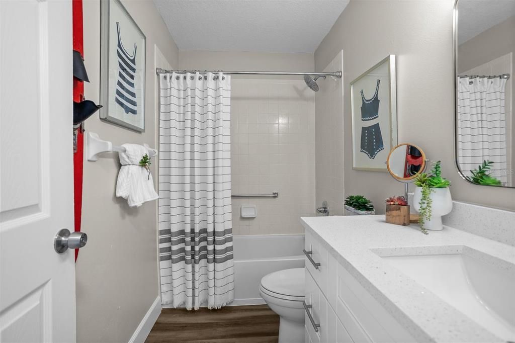 待售: $389,900 (2 贝兹, 2 浴室, 1546 平方英尺)