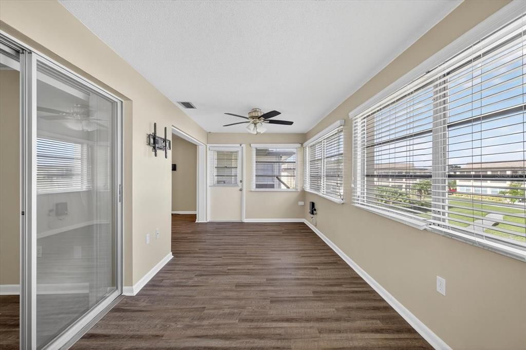 En Venta: $85,000 (2 camas, 2 baños, 1088 Pies cuadrados)