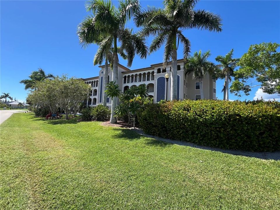 For Rent: $2,000 (3 beds, 2 baths, 1845 Square Feet)