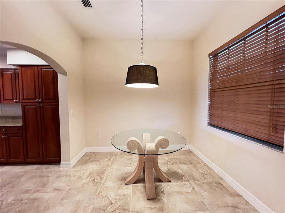 For Rent: $2,000 (3 beds, 2 baths, 1845 Square Feet)