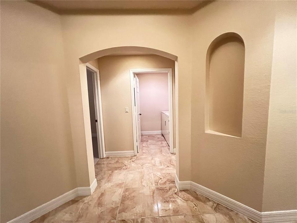 For Rent: $2,000 (3 beds, 2 baths, 1845 Square Feet)