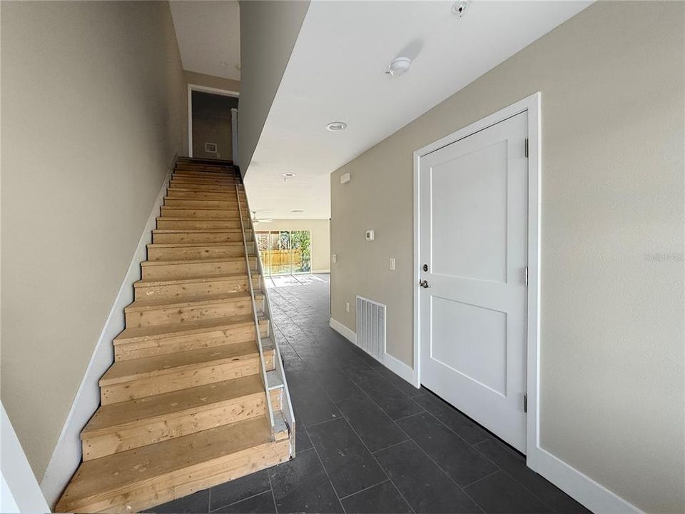 出租: $2,650 (2 贝兹, 2 浴室, 1800 平方英尺)