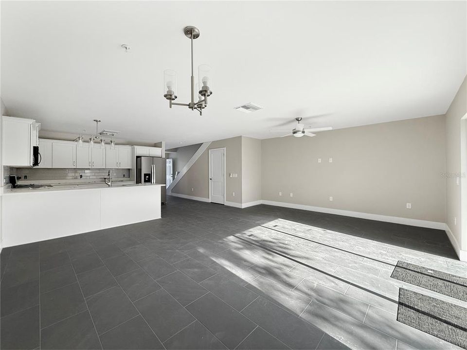 出租: $2,650 (2 贝兹, 2 浴室, 1800 平方英尺)