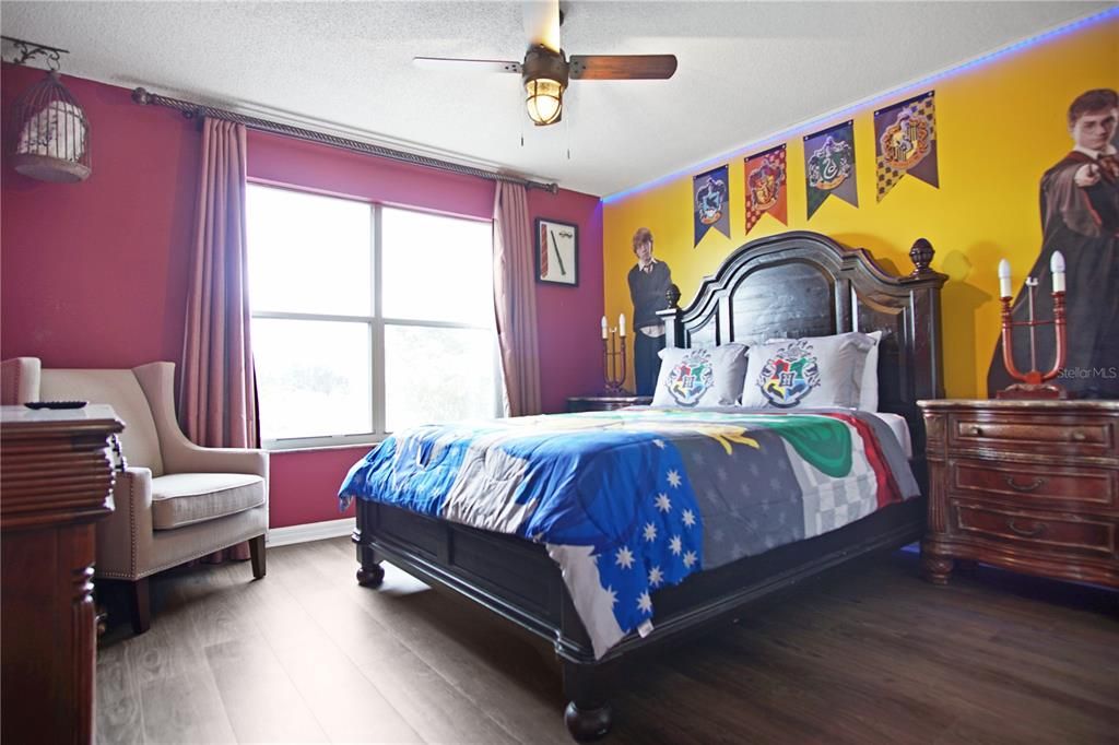 For Rent: $2,400 (5 beds, 3 baths, 2269 Square Feet)