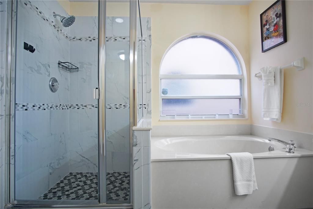 For Rent: $2,400 (5 beds, 3 baths, 2269 Square Feet)