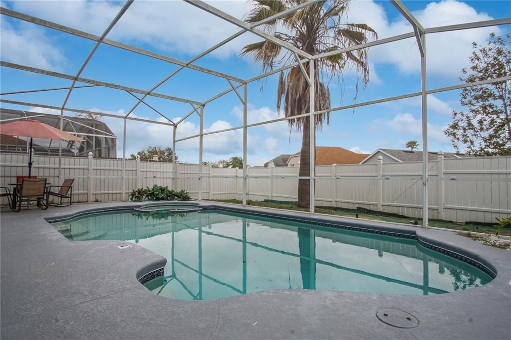 For Rent: $2,400 (5 beds, 3 baths, 2269 Square Feet)