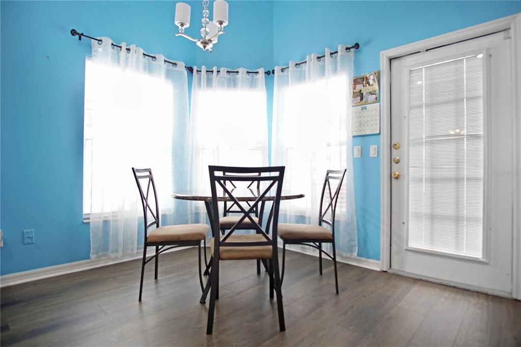 For Rent: $2,400 (5 beds, 3 baths, 2269 Square Feet)