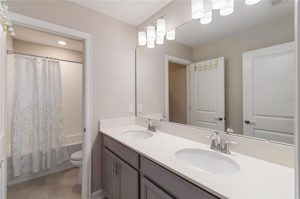 待售: $485,000 (4 贝兹, 2 浴室, 2334 平方英尺)