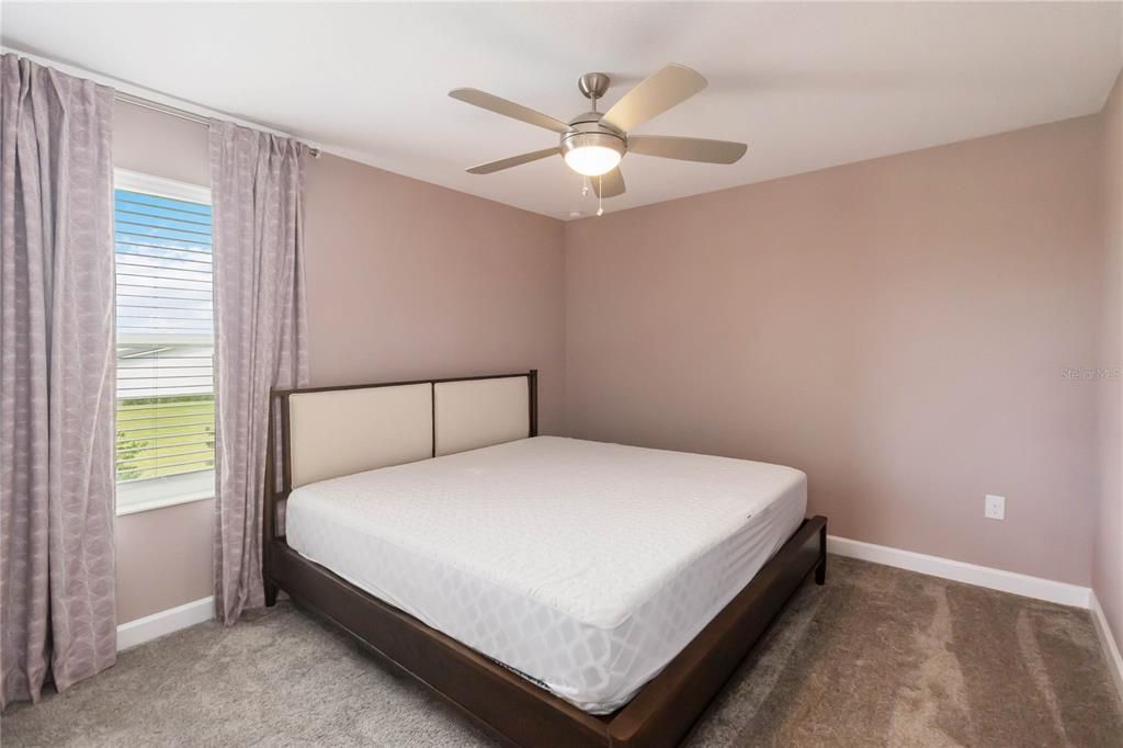 待售: $485,000 (4 贝兹, 2 浴室, 2334 平方英尺)