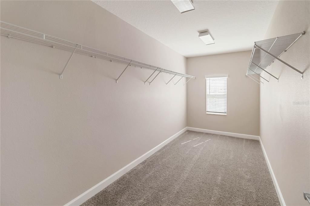 待售: $485,000 (4 贝兹, 2 浴室, 2334 平方英尺)