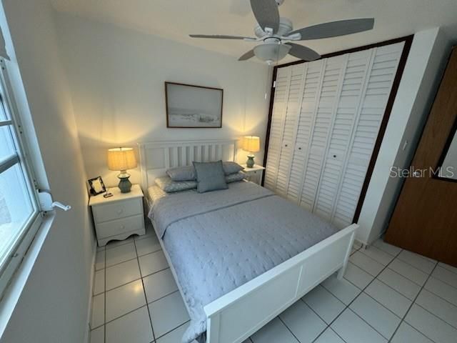 На продажу: $309,000 (2 спален, 1 ванн, 853 Квадратных фут)