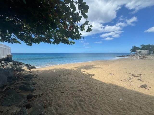 На продажу: $309,000 (2 спален, 1 ванн, 853 Квадратных фут)