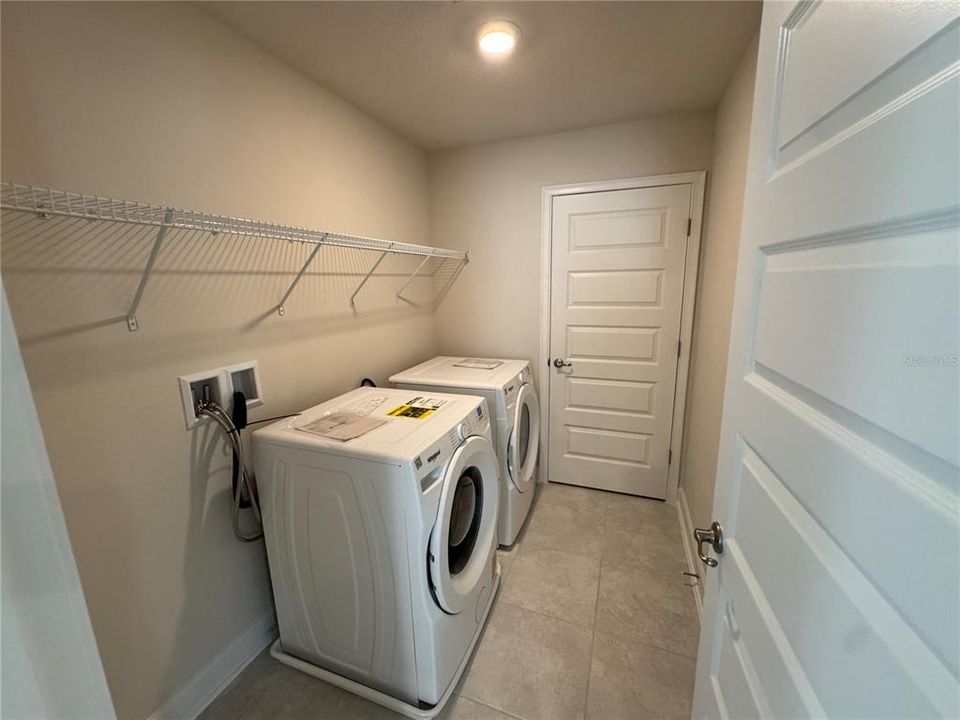 For Rent: $2,400 (4 beds, 2 baths, 1900 Square Feet)