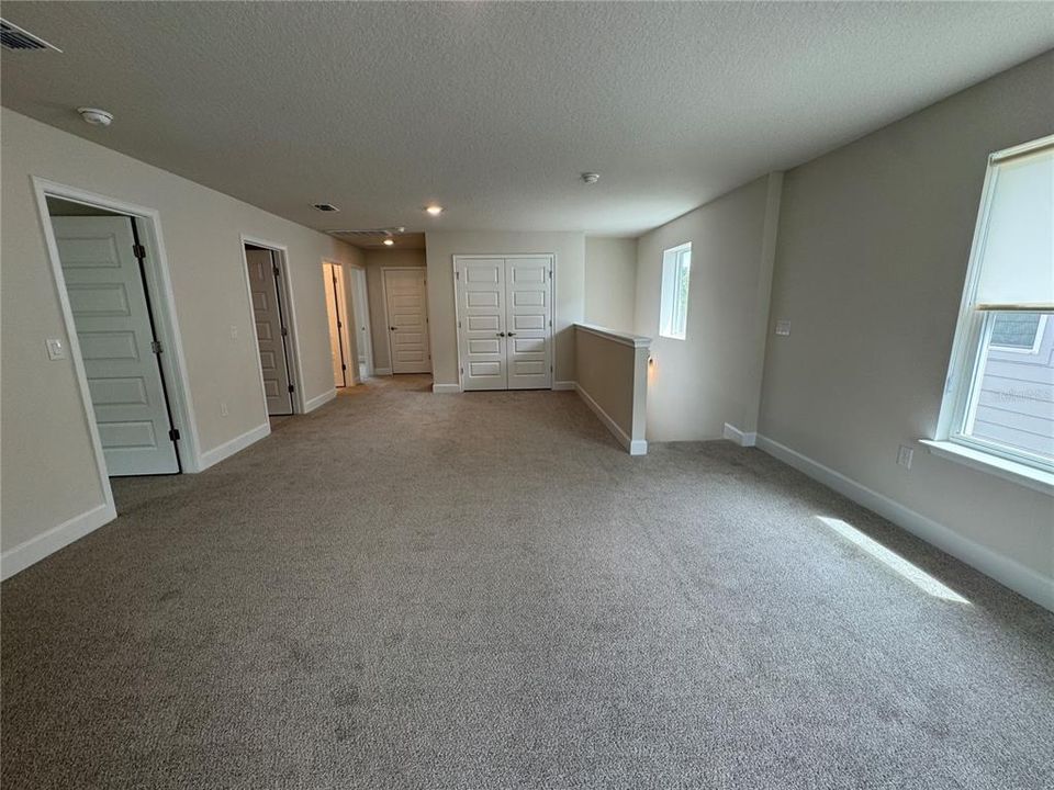 For Rent: $2,400 (4 beds, 2 baths, 1900 Square Feet)