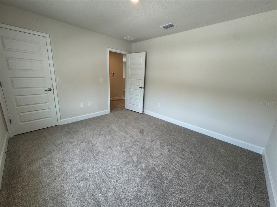 For Rent: $2,400 (4 beds, 2 baths, 1900 Square Feet)