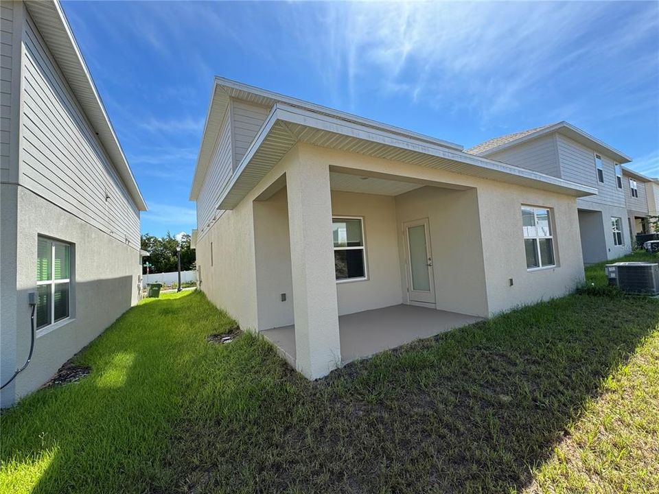 For Rent: $2,400 (4 beds, 2 baths, 1900 Square Feet)