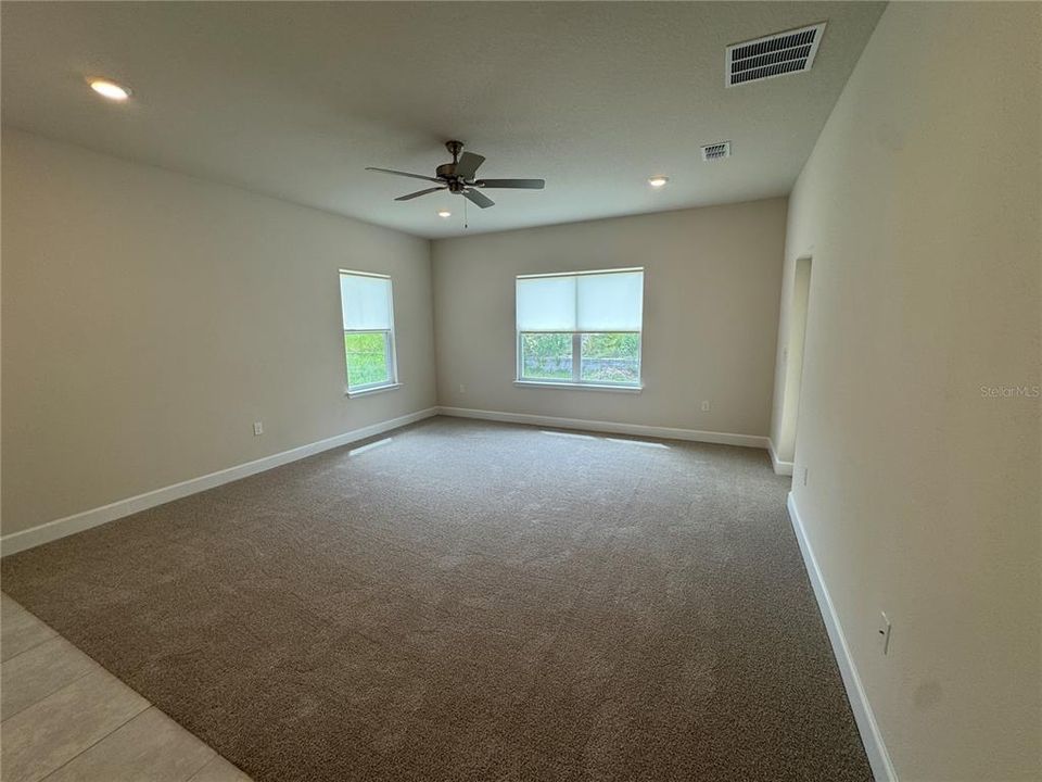 For Rent: $2,400 (4 beds, 2 baths, 1900 Square Feet)