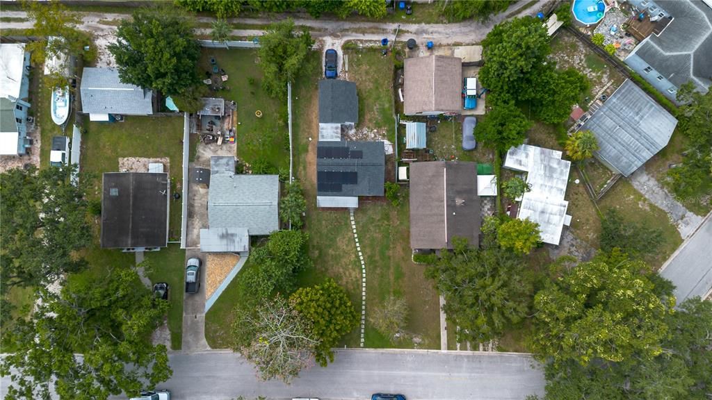 For Sale: $325,000 (2 beds, 1 baths, 787 Square Feet)