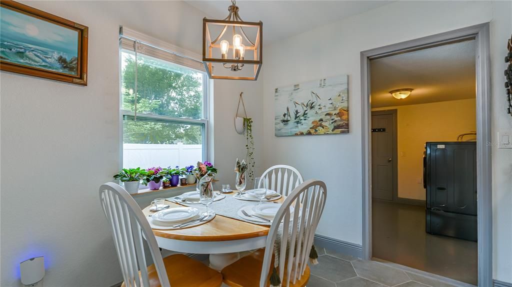 For Sale: $325,000 (2 beds, 1 baths, 787 Square Feet)