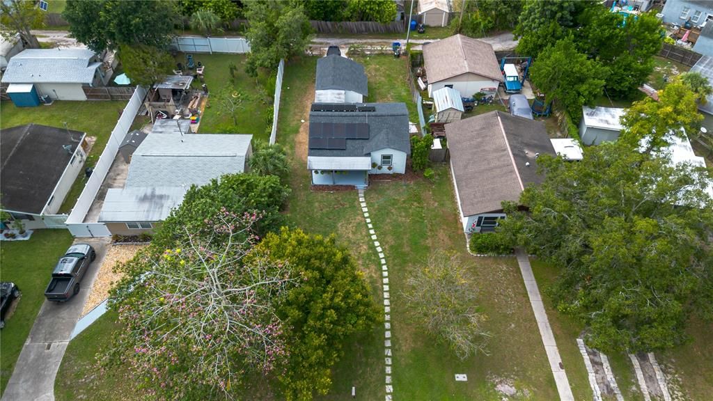 For Sale: $325,000 (2 beds, 1 baths, 787 Square Feet)