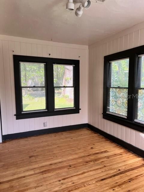 待售: $14,400 (0 贝兹, 0 浴室, 1914 平方英尺)