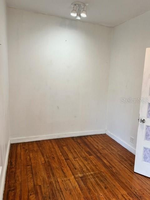 待售: $14,400 (0 贝兹, 0 浴室, 1914 平方英尺)