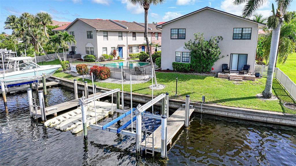 For Sale: $250,000 (2 beds, 2 baths, 1515 Square Feet)