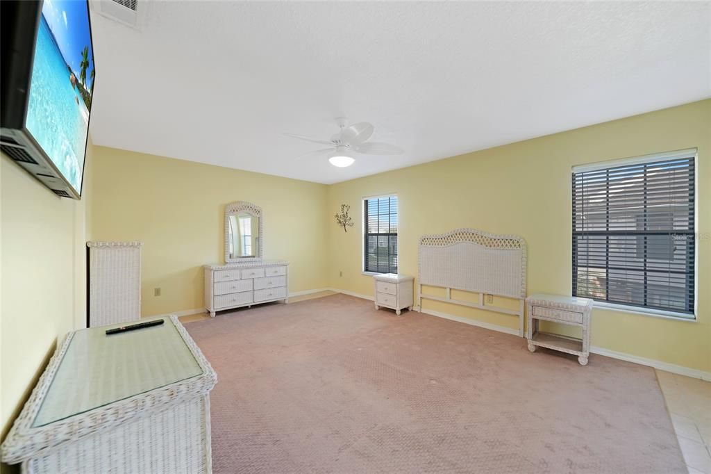 For Sale: $250,000 (2 beds, 2 baths, 1515 Square Feet)