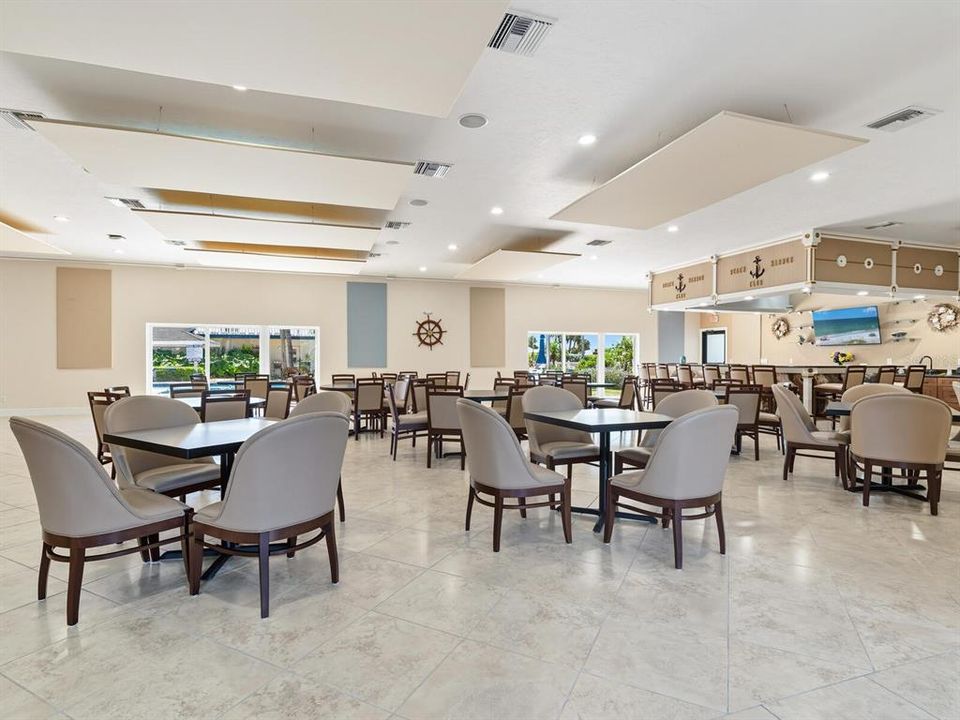 For Sale: $419,900 (2 beds, 2 baths, 1007 Square Feet)